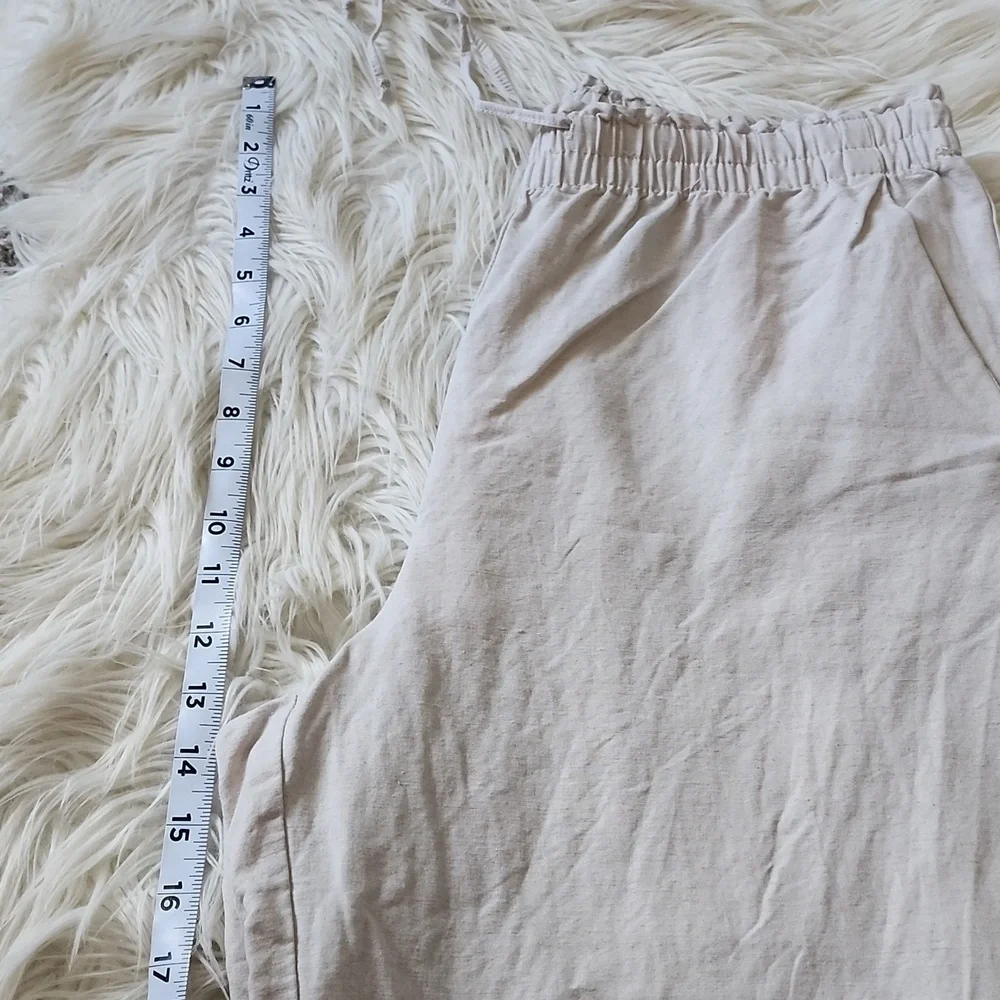 H&M Linen Blend Capri Pant